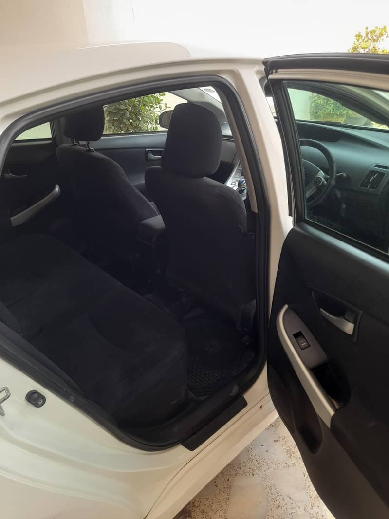prius 12