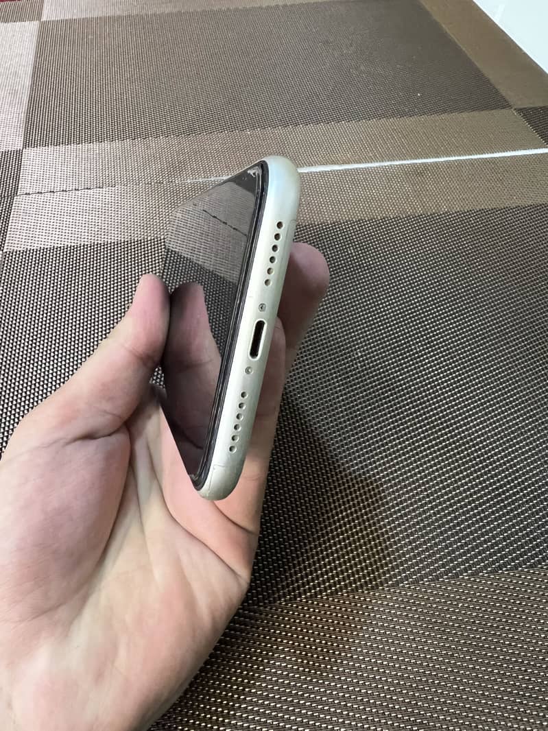 Apple iPhone 11 1