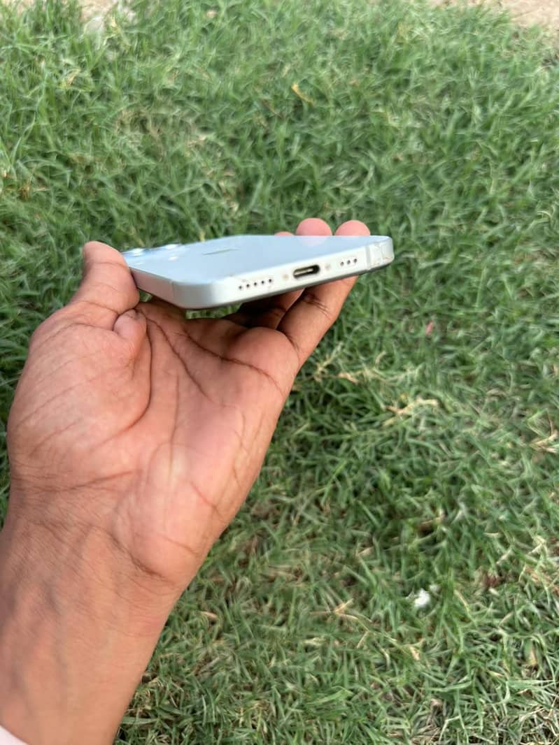 Apple iPhone 15 2