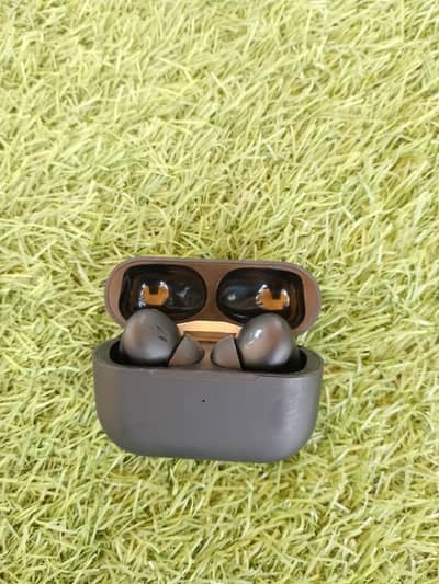 earphones
