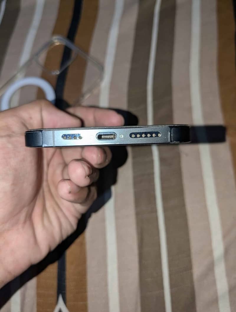 Apple iPhone 13 Pro Max 3