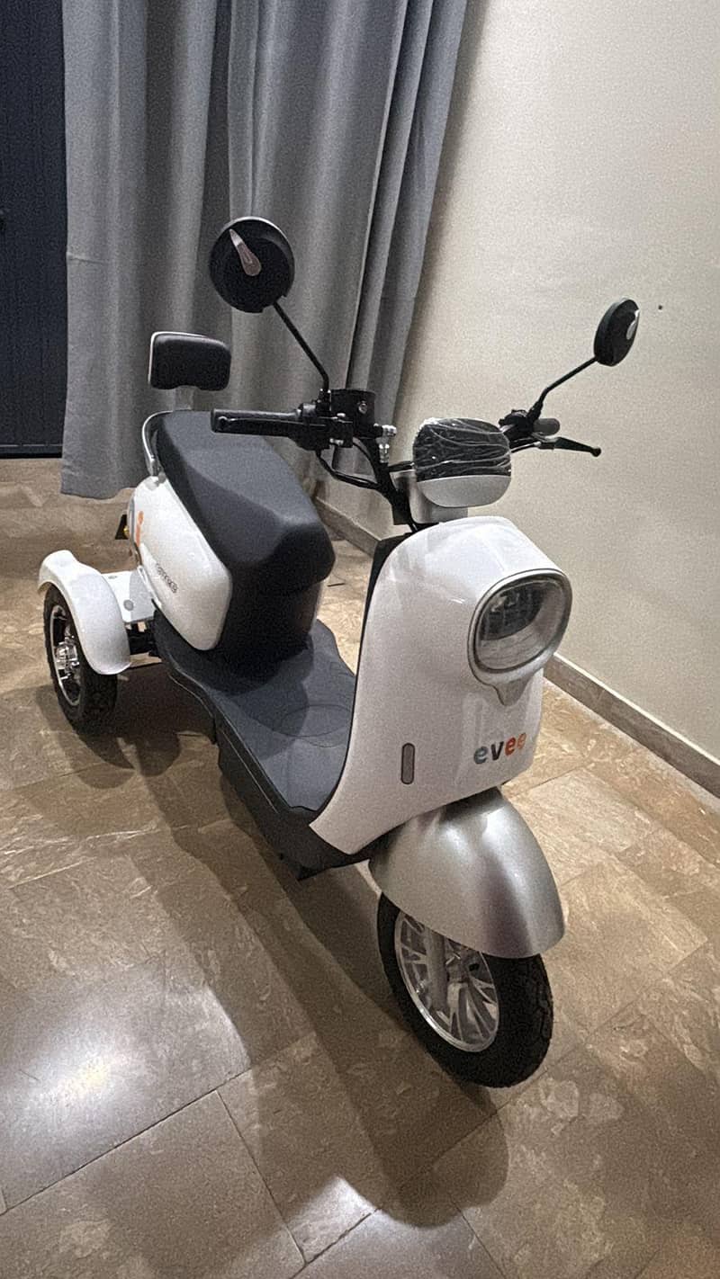 EV three wheel 1