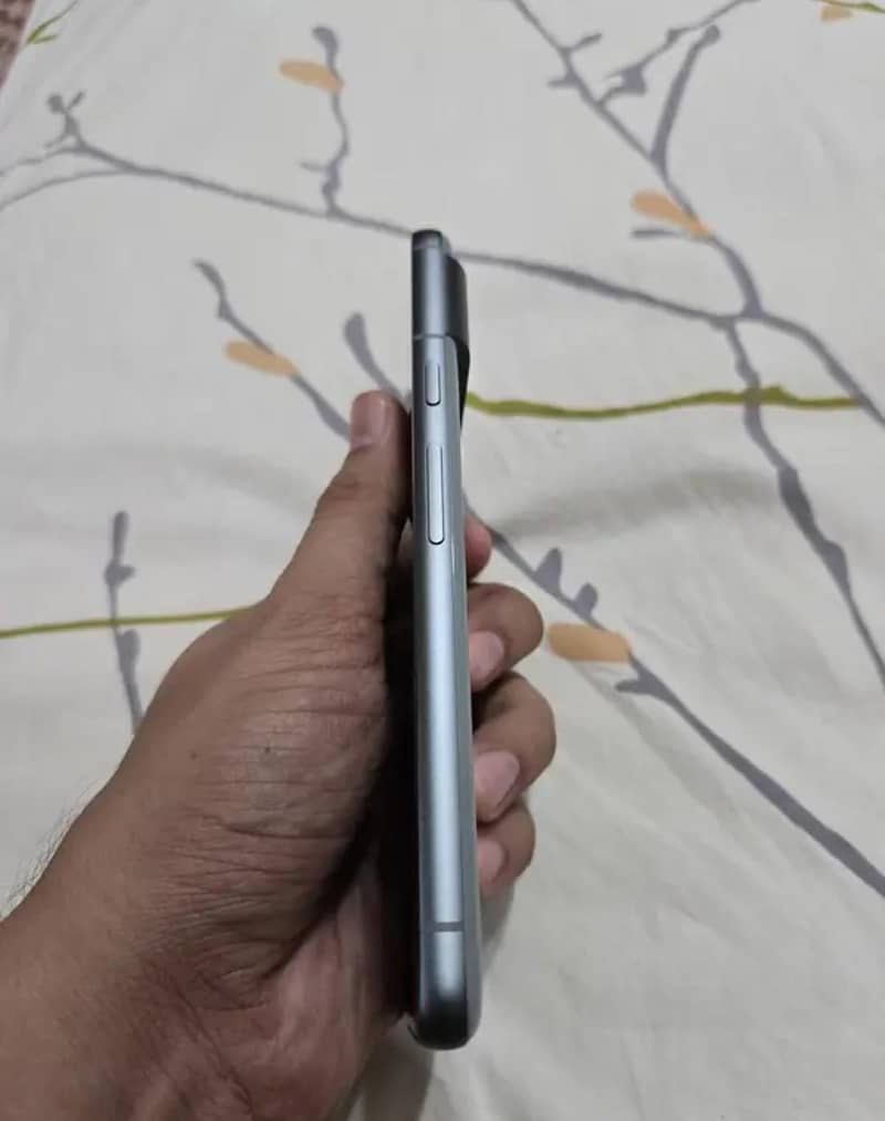 Google Pixel 8 5