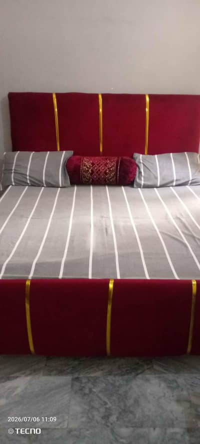 red velvet bed