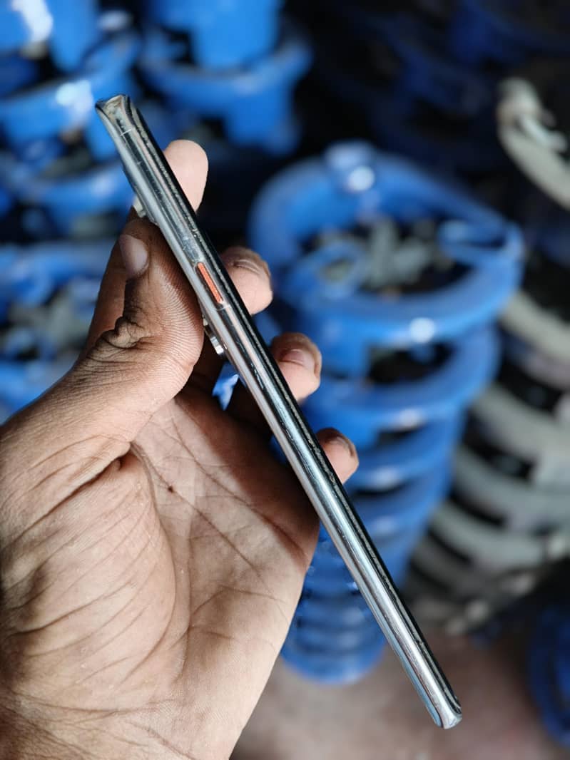 Tecno CAMON 40 Pro 5