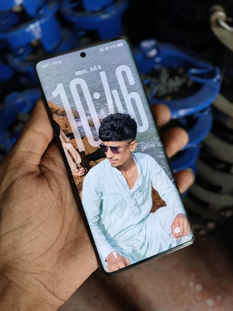 Tecno CAMON 40 Pro 7