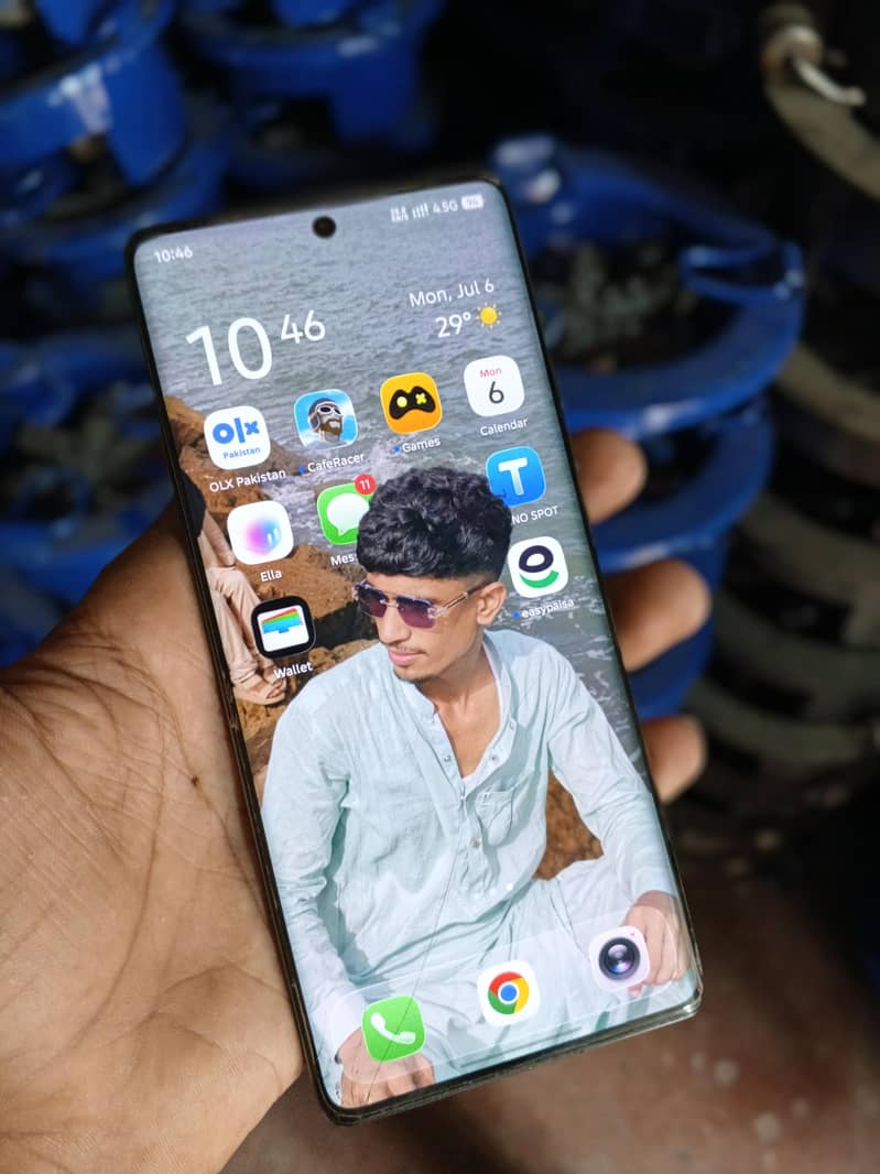 Tecno CAMON 40 Pro 9
