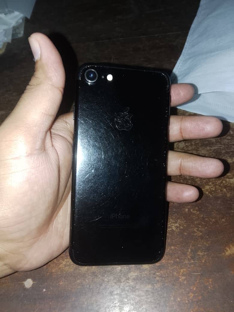 Apple iPhone 7 3