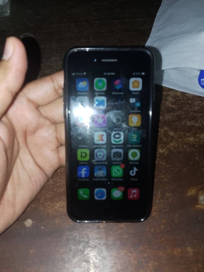 Apple iPhone 7 5
