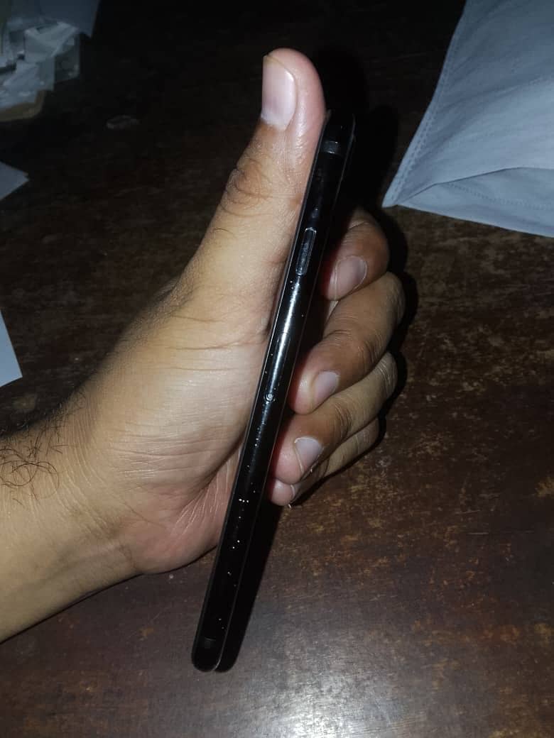 Apple iPhone 7 6