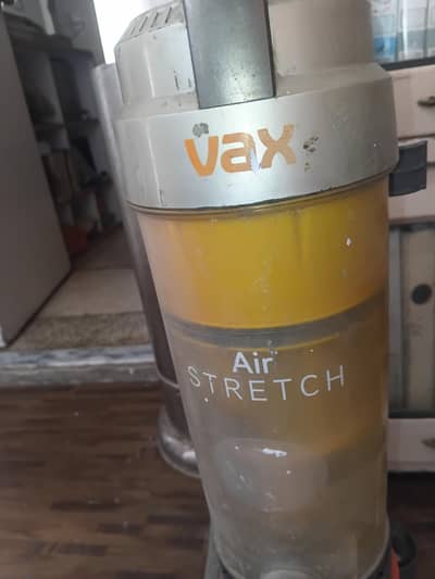 VACUUM CLEANER