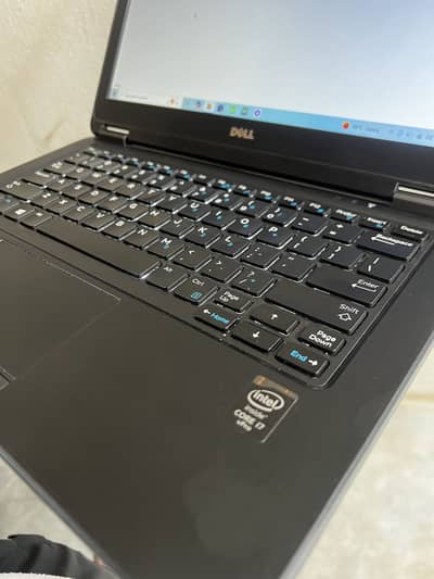 Dell latitude 7250. Core i7  8/256 SSD