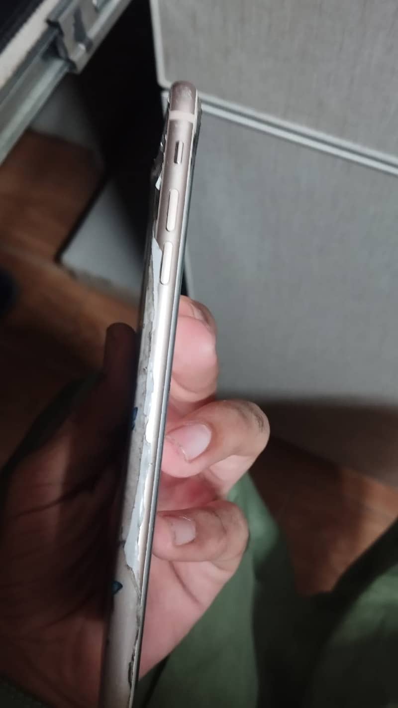 Apple iPhone 8 Plus 3