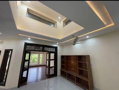 8 marla house Ava for rent in sector N  More detail plz contact