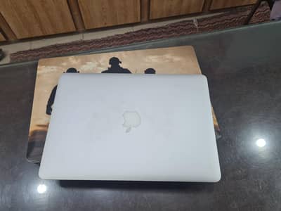 Apple MacBook Air 2013 – Slim, Lightweight & Reliable