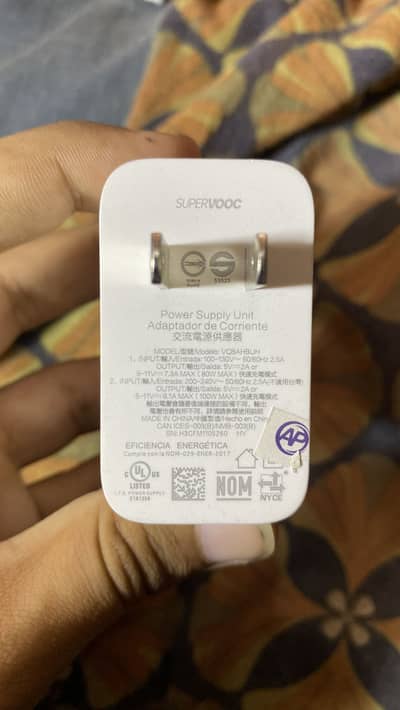 Realme 100 watt ORIGNAL Adapter + orignal box pulled cable