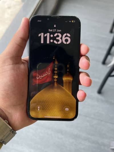 Apple iPhone 13