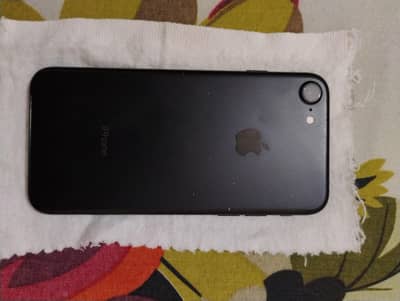 Apple iPhone 7