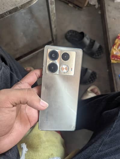 I'm selling my phone infninx note 40