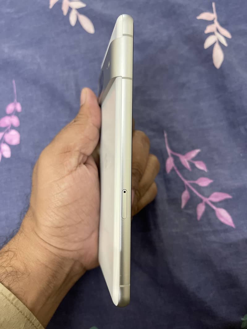 Google Pixel 7 5