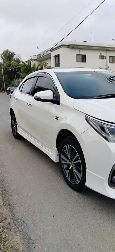 Toyota Altis Grande 2021 black room