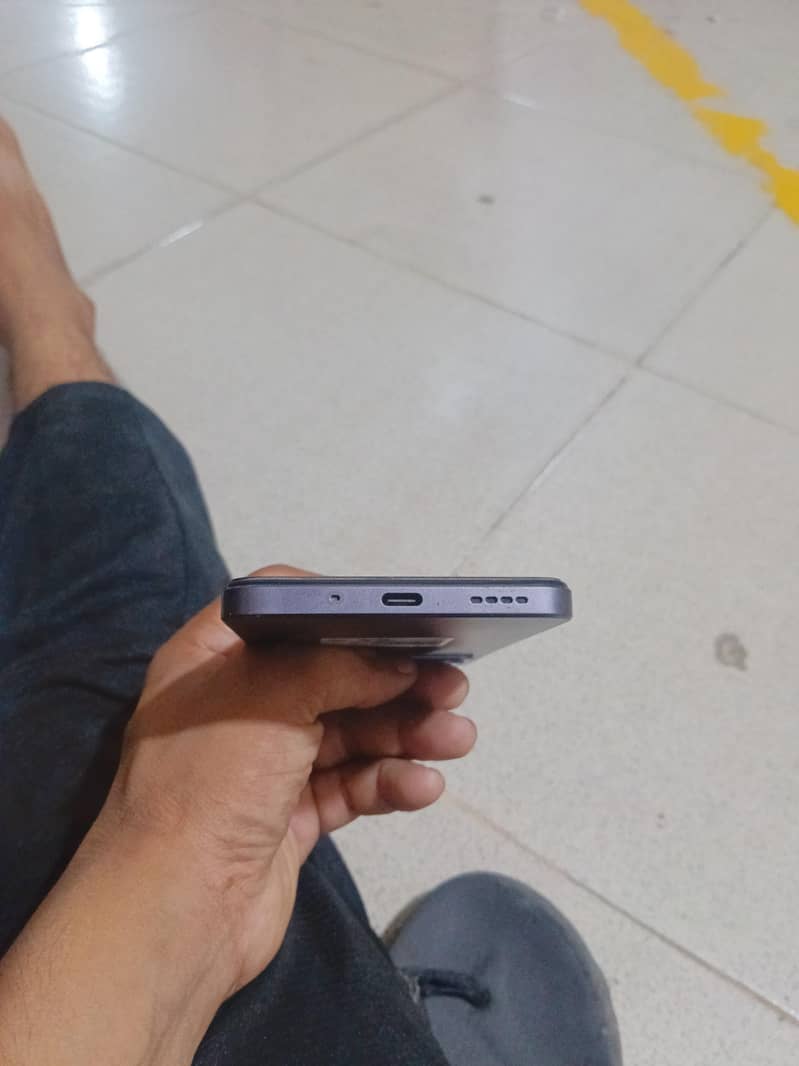 Realme C75 4