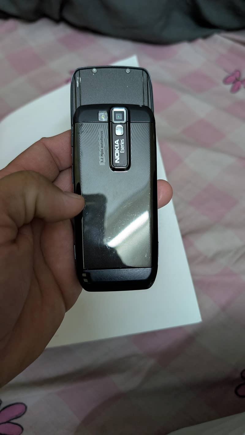 Nokia E66 9/10 2