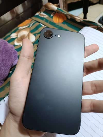 iPhone 16e | 128GB | 10/10
