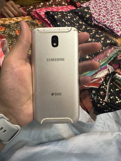 Samsung Mobile J5 Pro