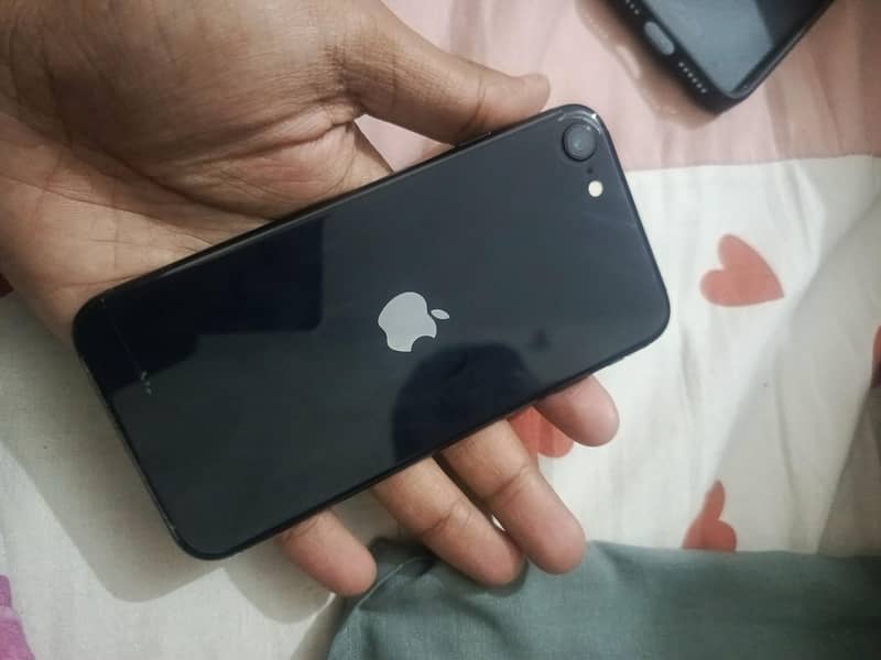 Apple iPhone SE 0