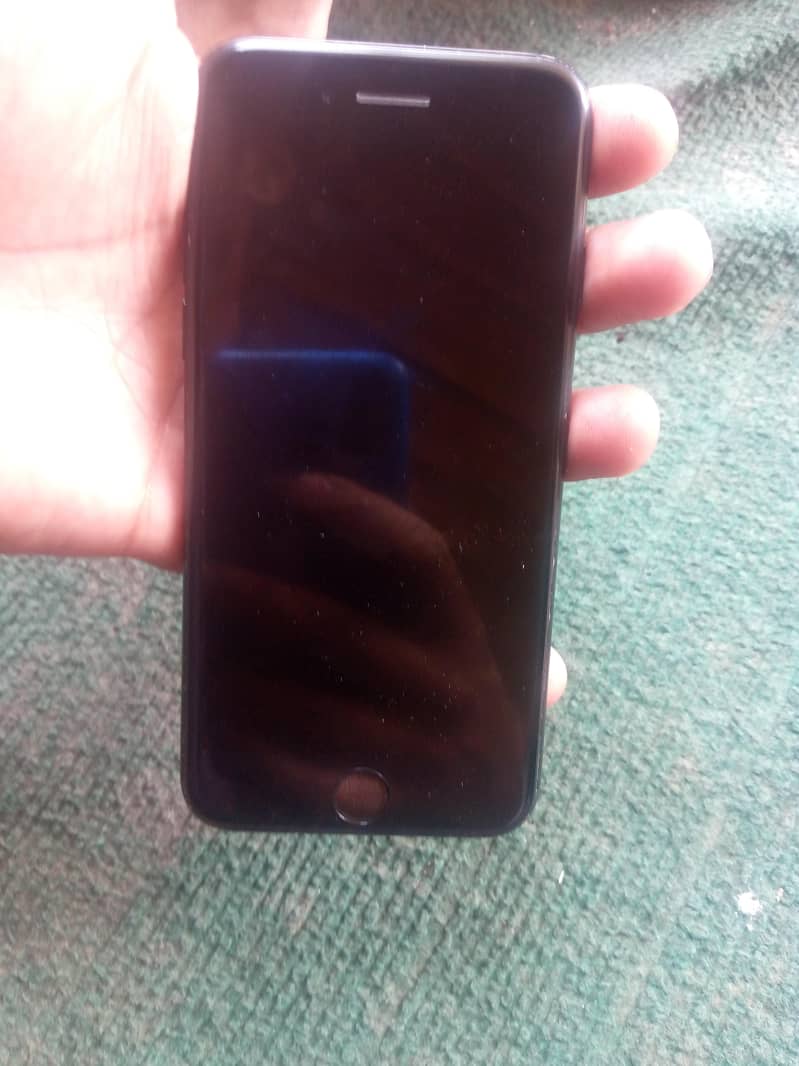 Apple iPhone 7 4