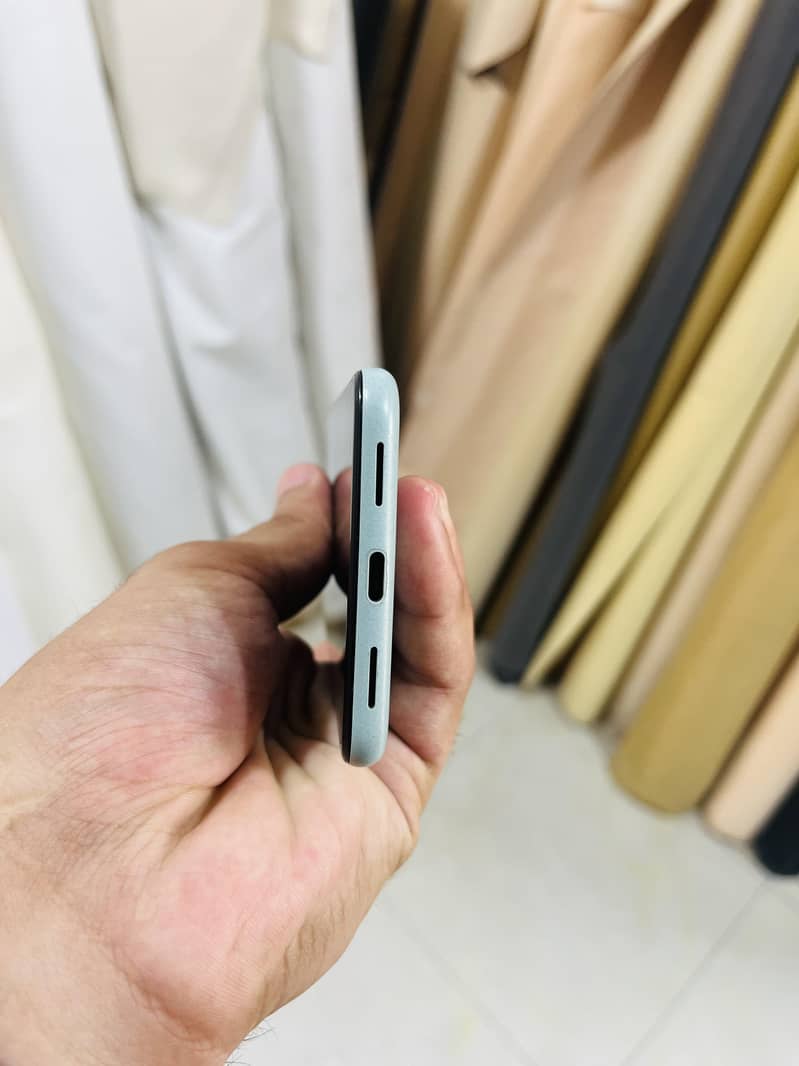 Google Pixel 5a 1