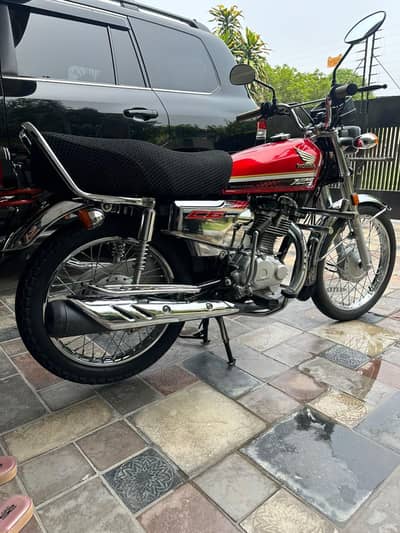 Honda CG 125 Special Edition – Brand New Look