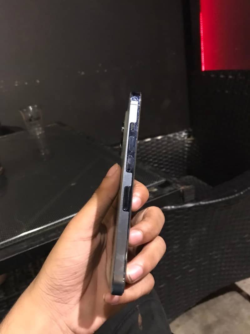 Apple iPhone 13 Pro 1