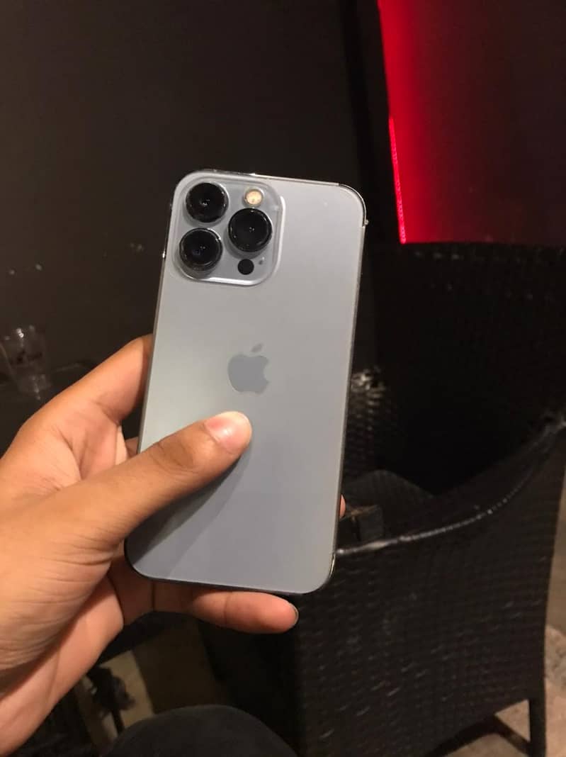 Apple iPhone 13 Pro 3