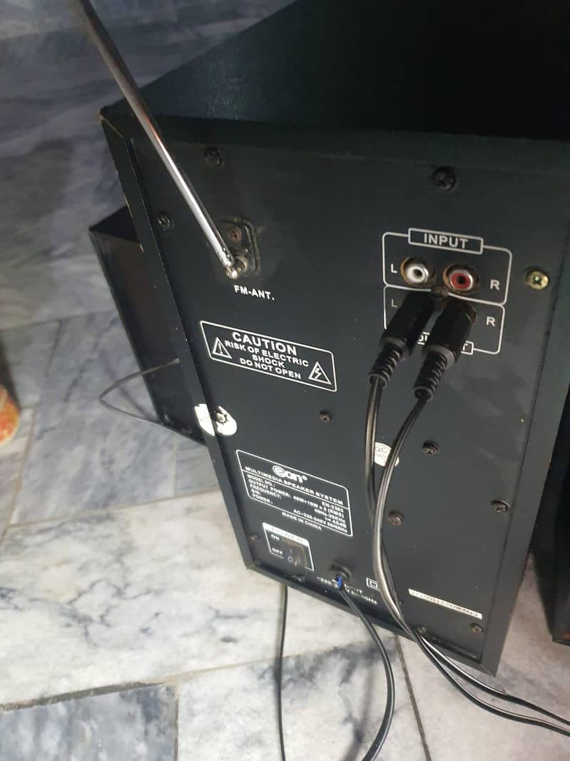 eon Speaker 10