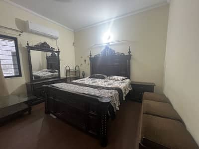 1 KANAL FURNISHED ROOM IN DHA PHASE 2
