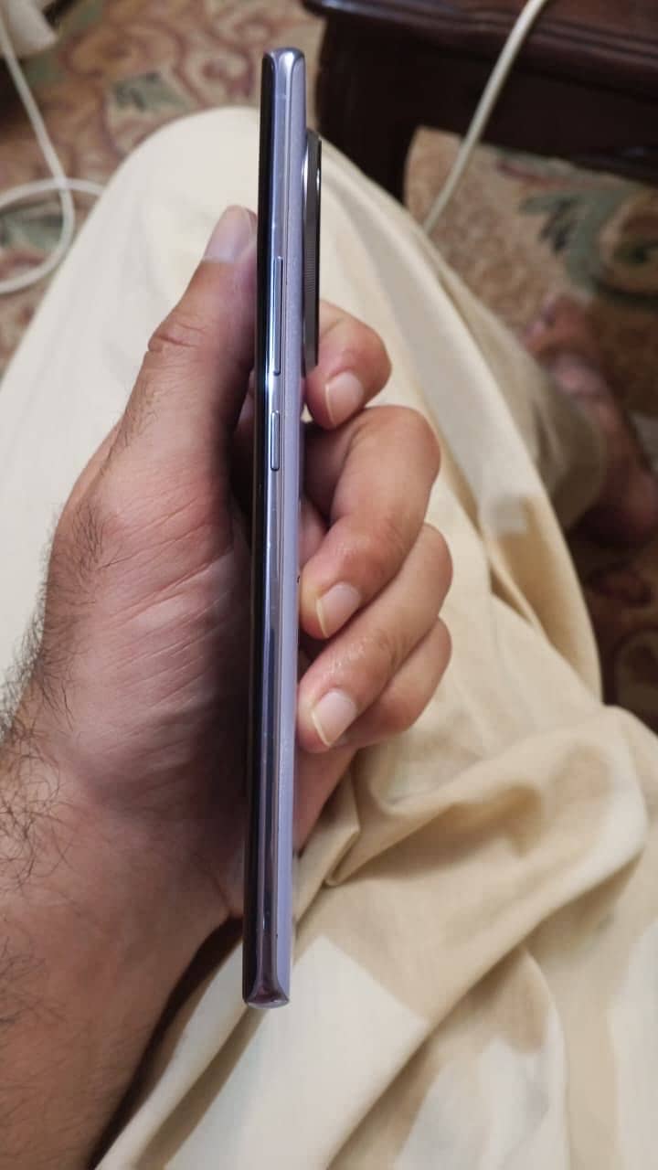 Tecno CAMON 30S 1