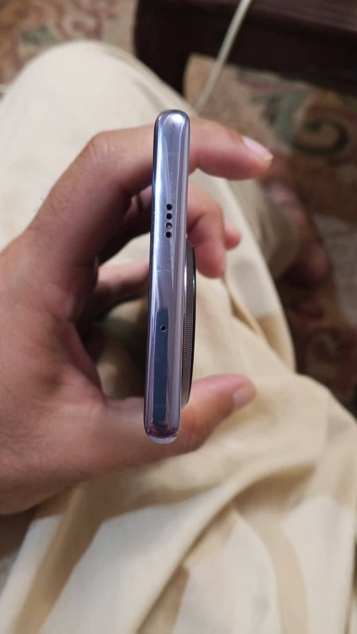 Tecno CAMON 30S 3