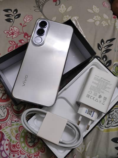 Vivo V70 FE 5G | 12GB RAM + 256GB Storage | Like New | PTA Approved