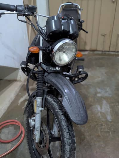 ybr g 2017 model for sell with dual exhaust