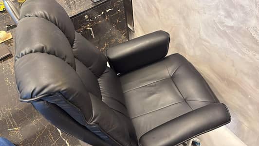 Premium Executive Boss Chair Luxury Comfort & Professional Elegance