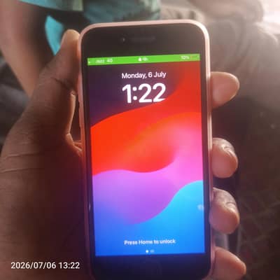Apple iPhone SE 2020