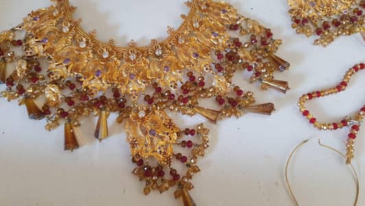 ladies bridal jewelry set full available in reason able price