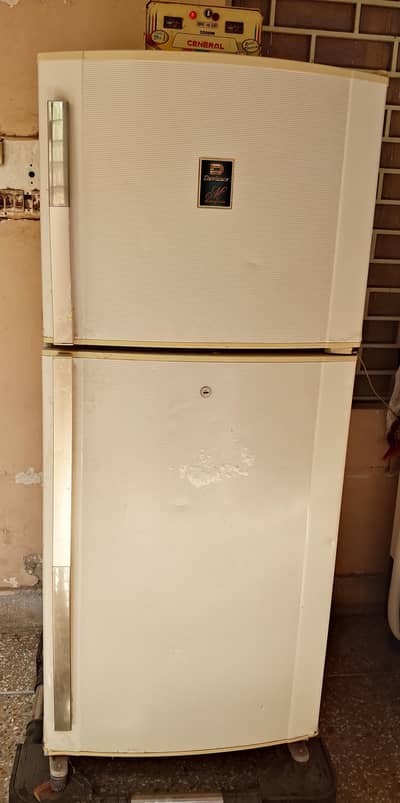 Dawlence Medium Fridge