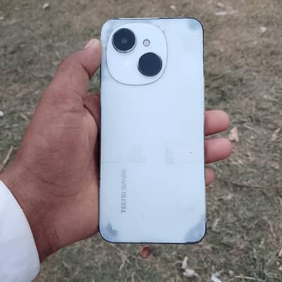 Tecno Spark Go 1