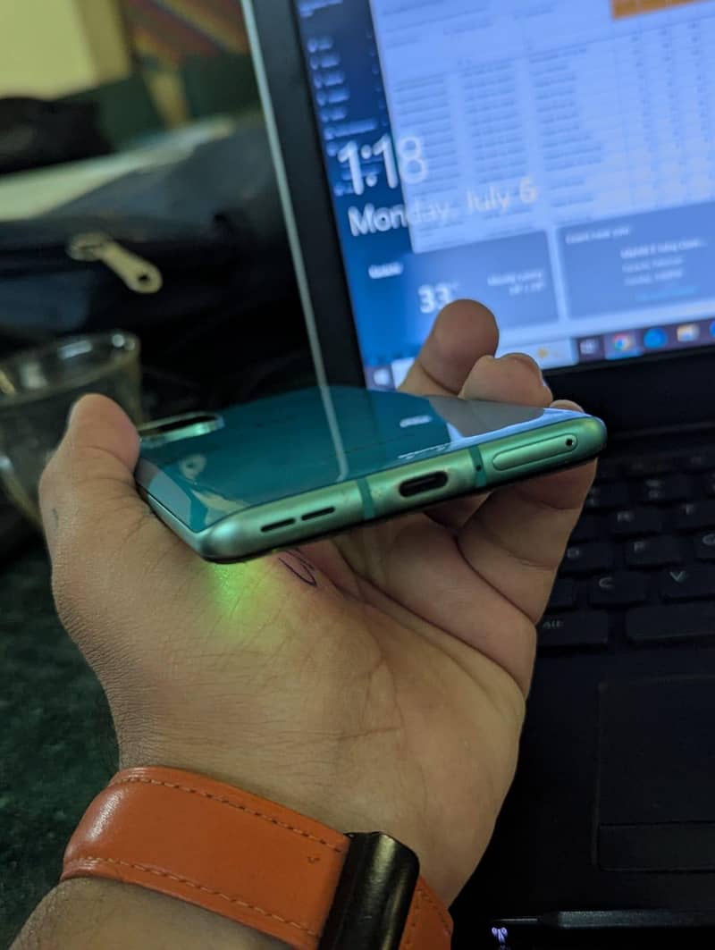 One Plus 8T 6