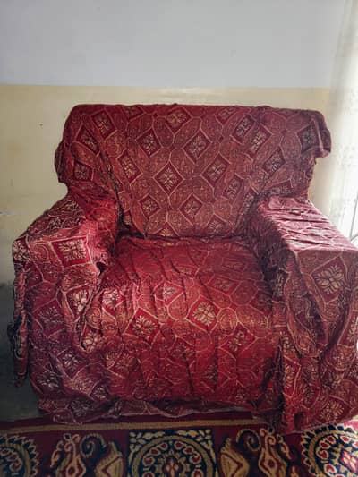 It is 5 Seater sofa with Covers