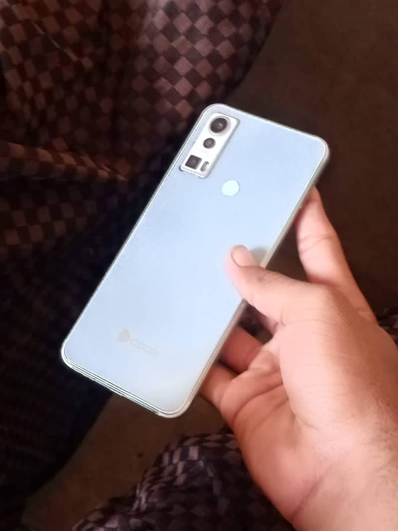 Dcode Bold 2 0
