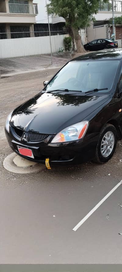 Mitsubishi Lancer 2005 Mint Condition own Engine